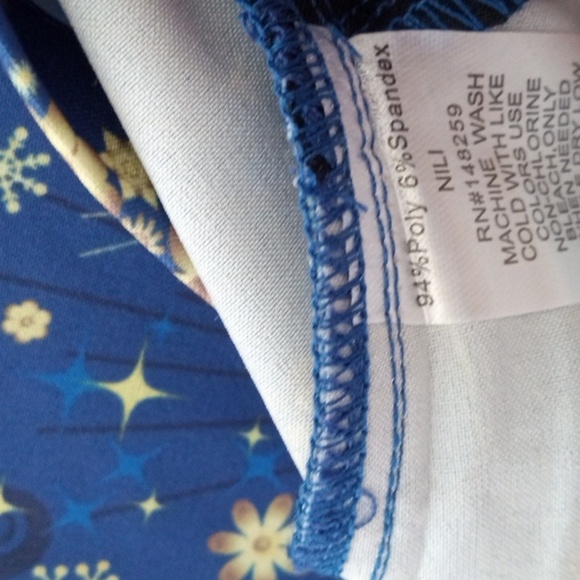 REVEL PREMIUM STRETCH SHORT SLEEVE V-NECK 2 POCKET MEDICAL SCRUB SIZE LARGE NWT - Picture 8 of 8